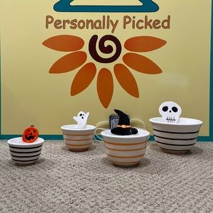The Bakeshop Halloween Measuring Cups